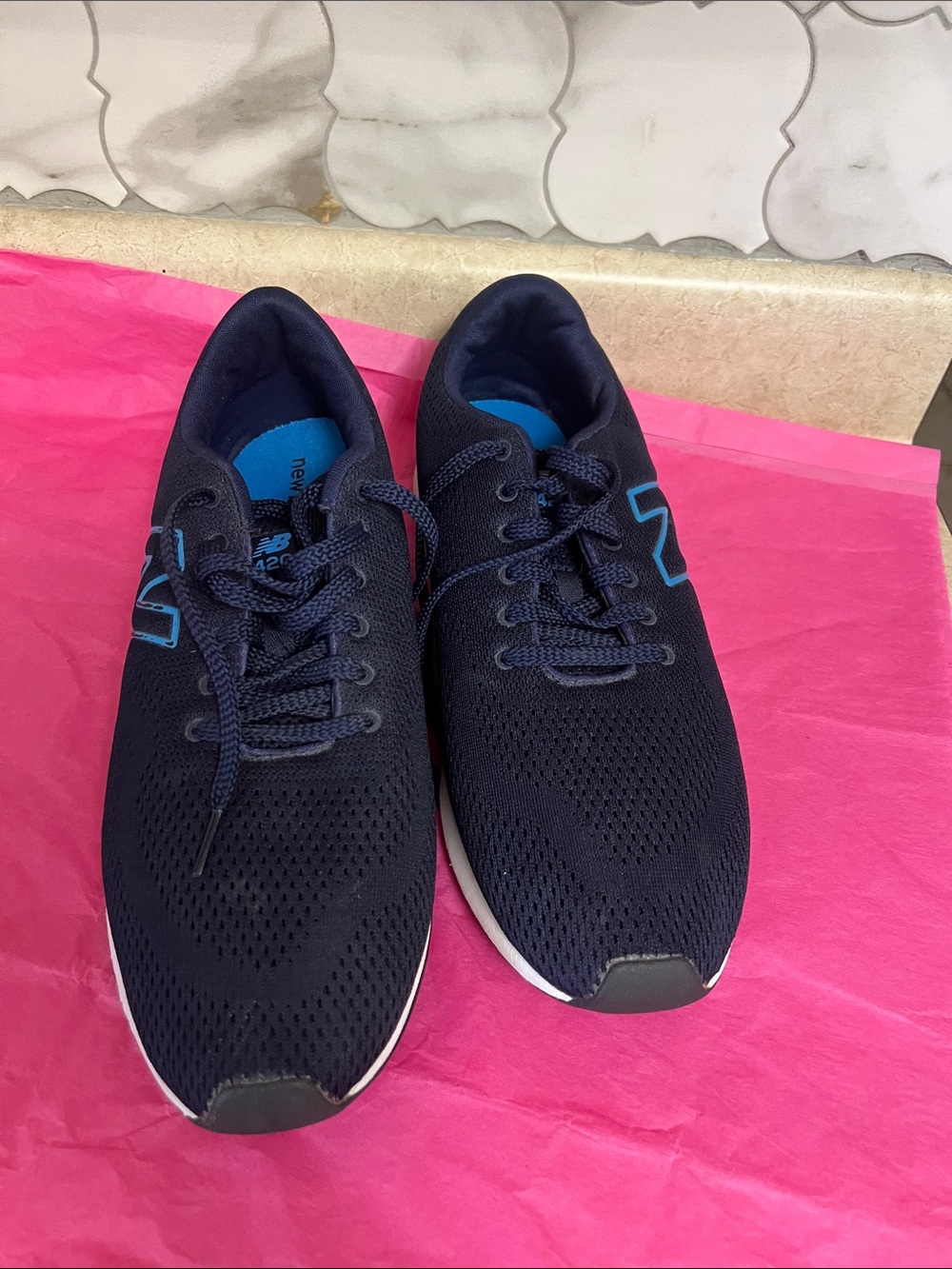 New Balance Men's Dark Navy Athletic Sneakers with Blue Accents